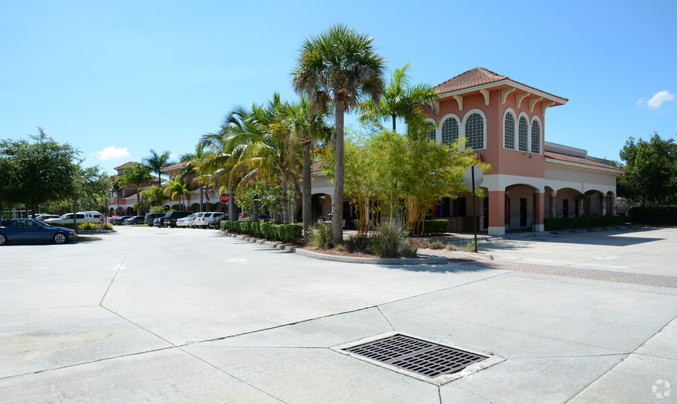 1136-1184 SE Port St Lucie Blvd, Port Saint Lucie, FL for sale - Primary Photo - Image 1 of 1