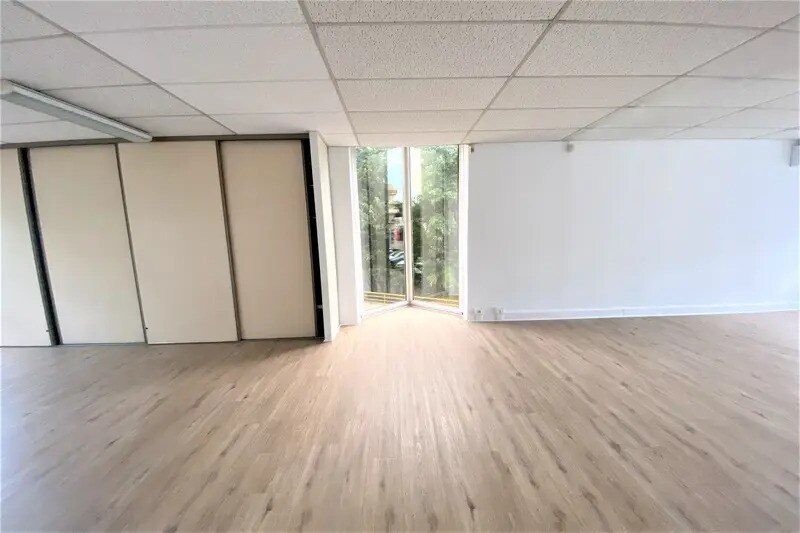 Office in Montpellier for lease - Interior Photo - Image 3 of 5