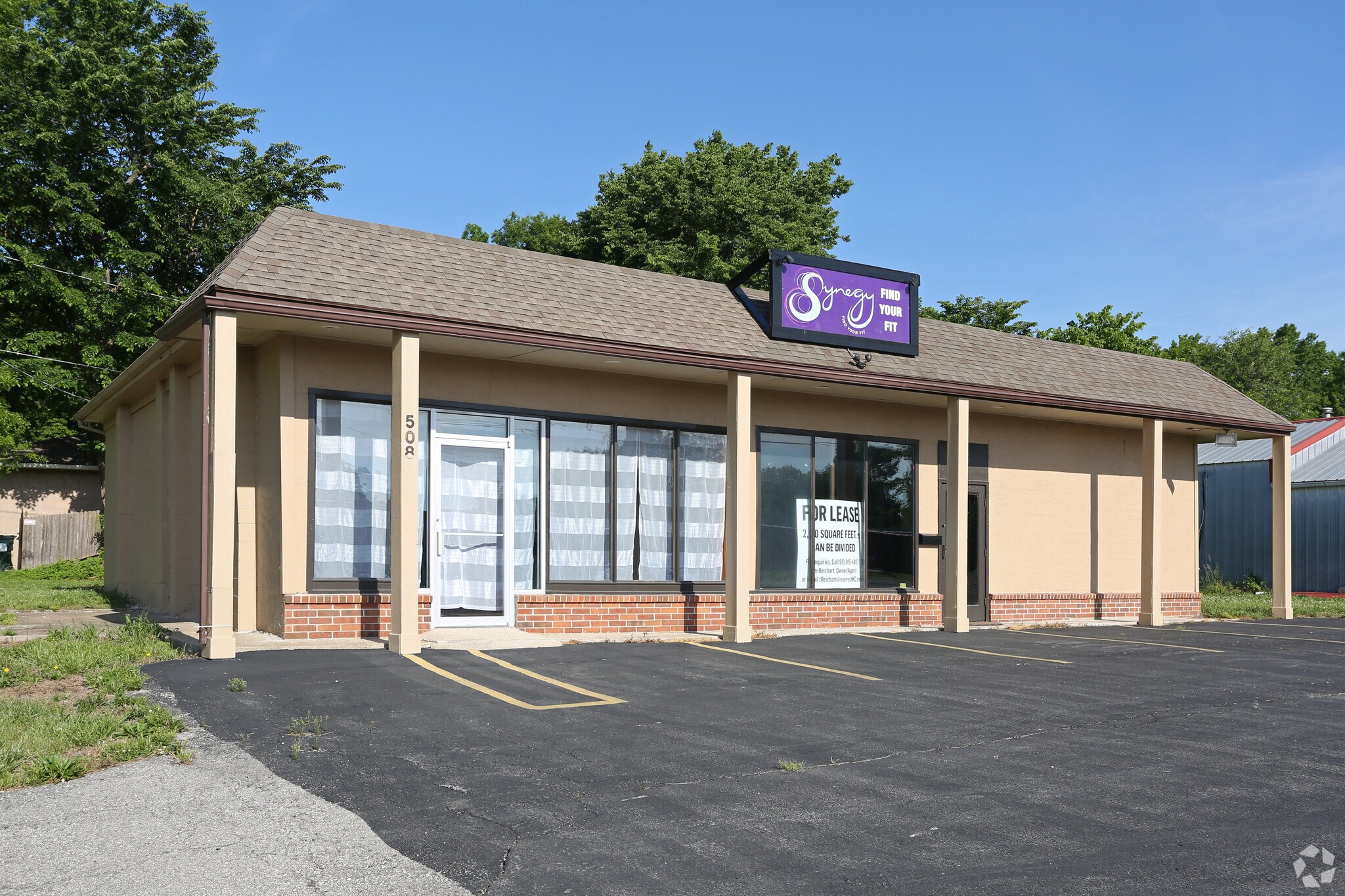 508 S Metcalf Rd, Louisburg, KS for sale Primary Photo- Image 1 of 1