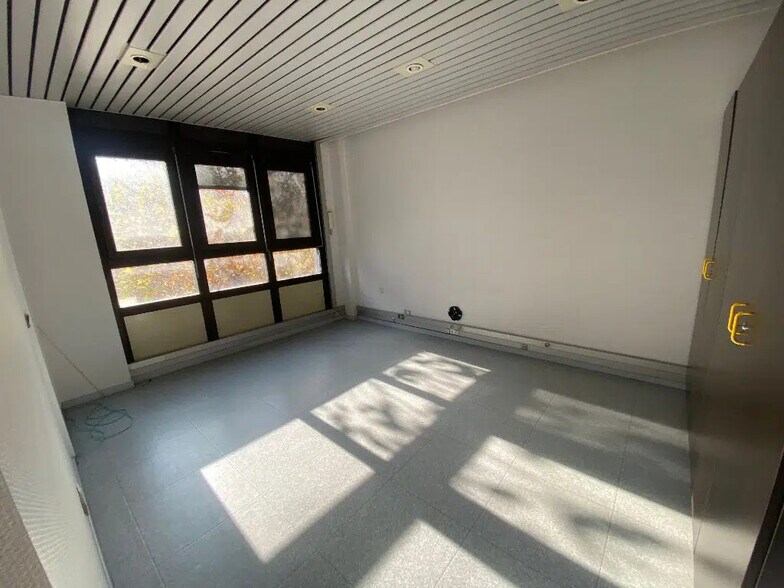 Office in Annecy for sale - Interior Photo - Image 3 of 7