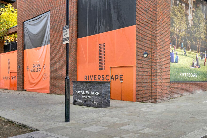 North Woolwich Road, London for lease - Building Photo - Image 2 of 2