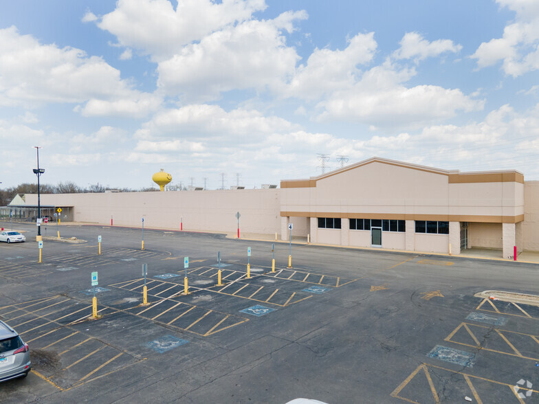 16701-16895 S Torrence Ave, Lansing, IL for lease - Building Photo - Image 1 of 24