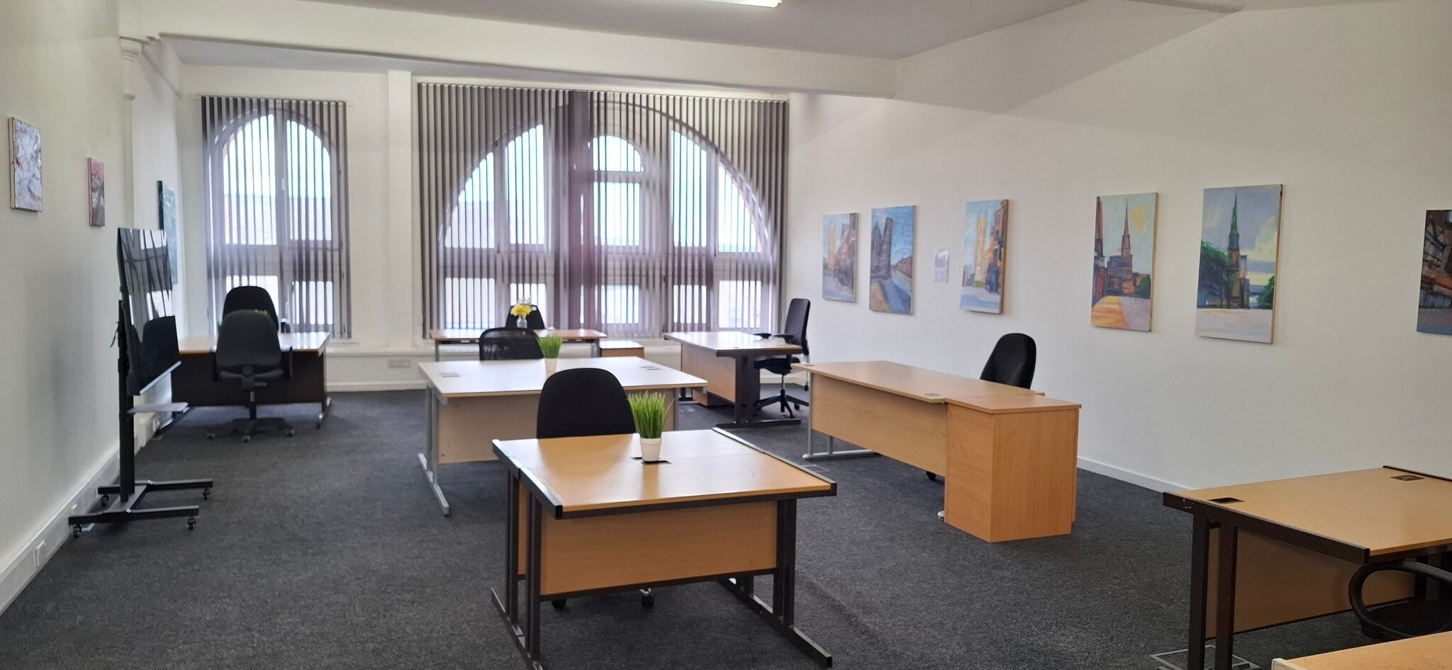 St. Georges Rd, Bolton for lease Interior Photo- Image 1 of 4