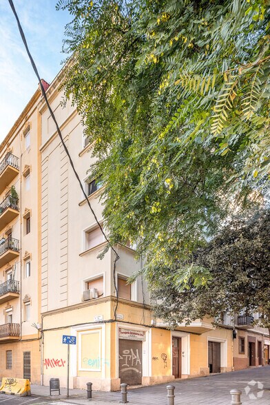 Multifamily in L'Hospitalet de Llobregat, Barcelona for sale - Primary Photo - Image 1 of 1