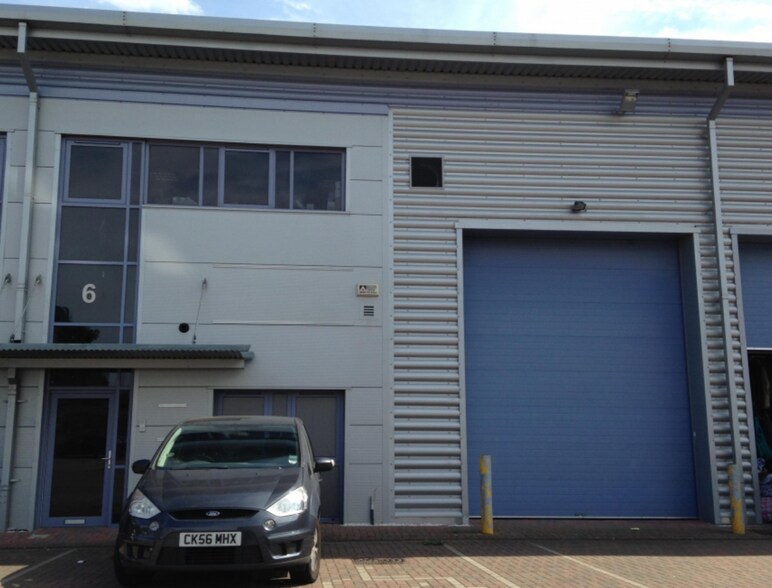 Unit 6 Avro Way, Weybridge, KT13 0XQ
