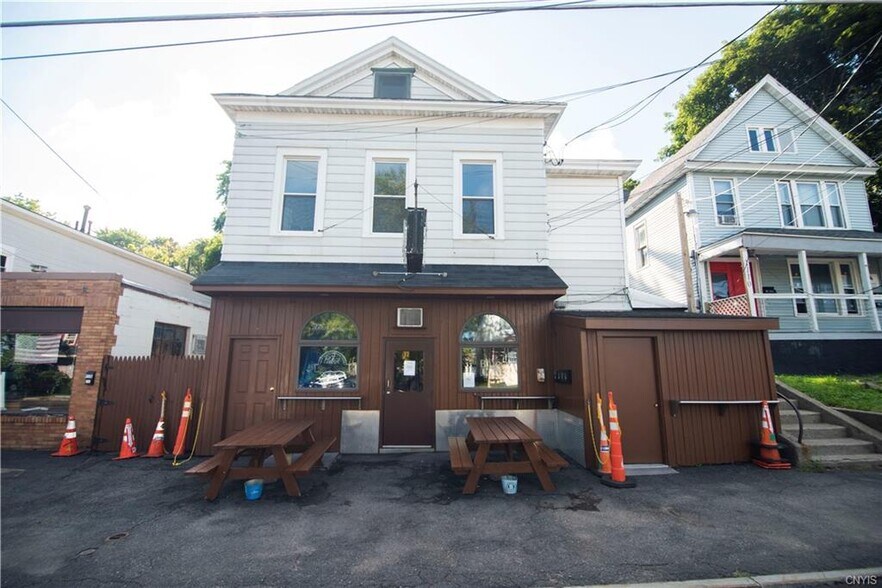 1114 Wolf St, Syracuse, NY for sale - Primary Photo - Image 1 of 1