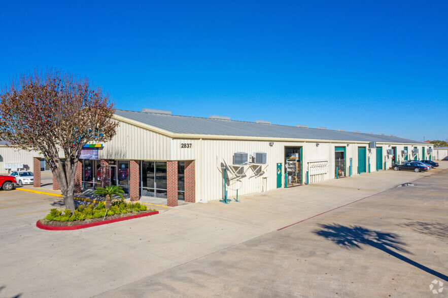 2825 Miller Ranch Rd, Pearland, TX for lease - Building Photo - Image 3 of 8