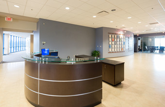 7915 Baymeadows Way, Jacksonville, FL for lease Lobby- Image 1 of 9