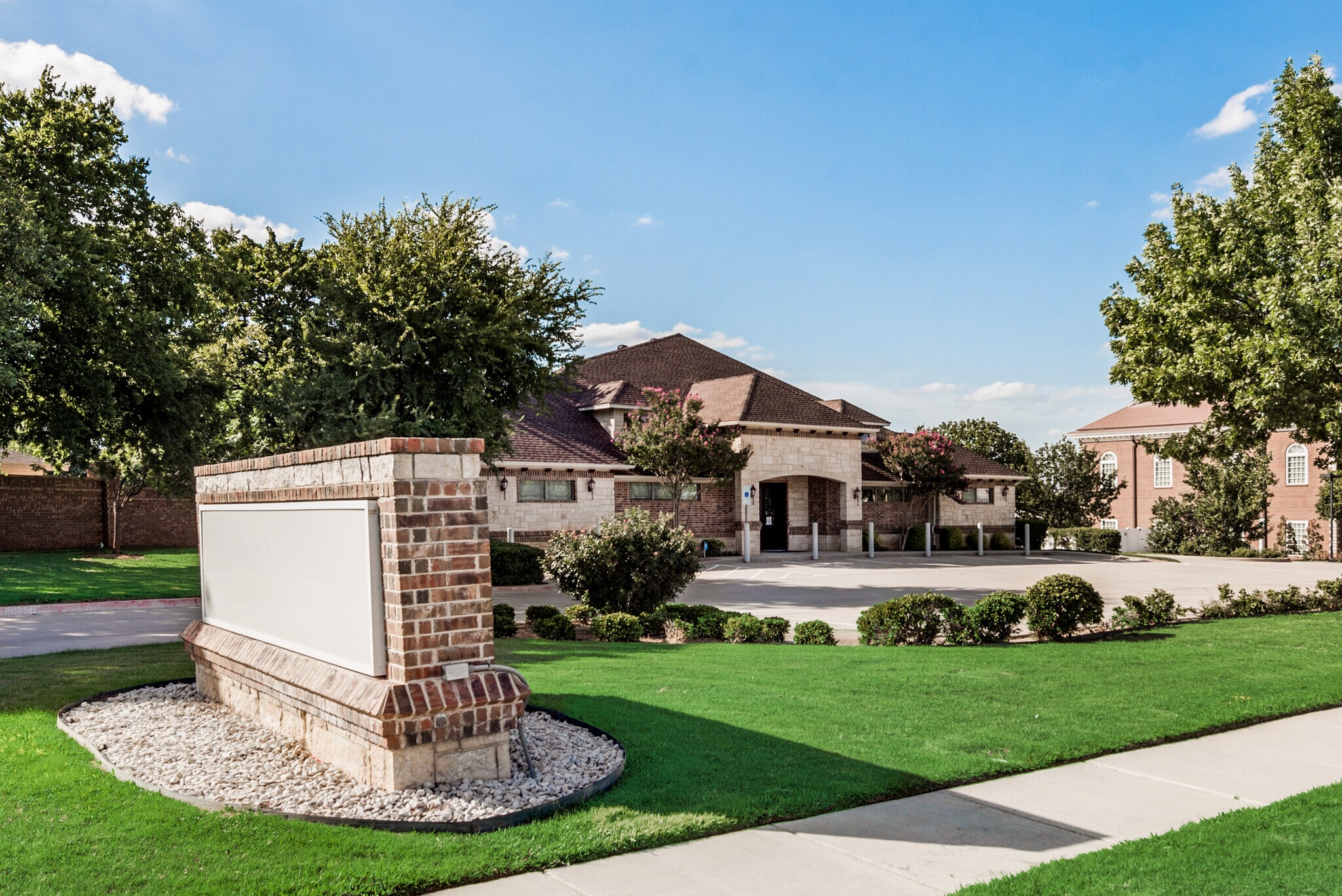 122 Grapevine Hwy, Hurst, TX for sale Building Photo- Image 1 of 1