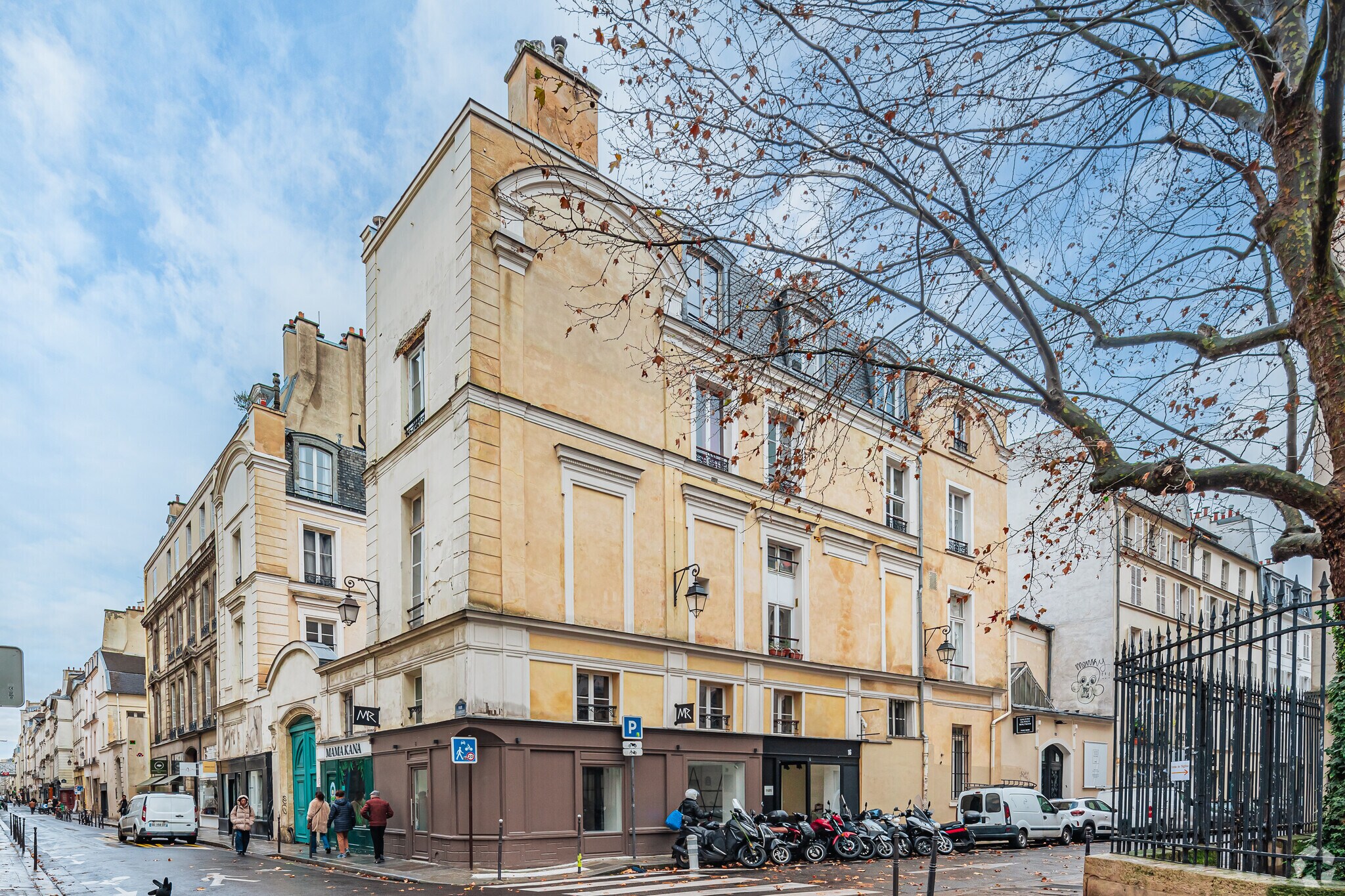 8 Rue Charlot, Paris for lease Primary Photo- Image 1 of 3