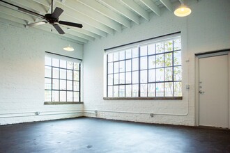 4100 Commerce St, Dallas, TX for lease Interior Photo- Image 1 of 4