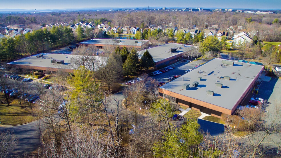12350 Pinecrest Rd, Reston, VA for lease - Building Photo - Image 2 of 2