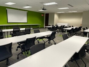 11492 Bluegrass Pky, Louisville, KY for lease Interior Photo- Image 2 of 4