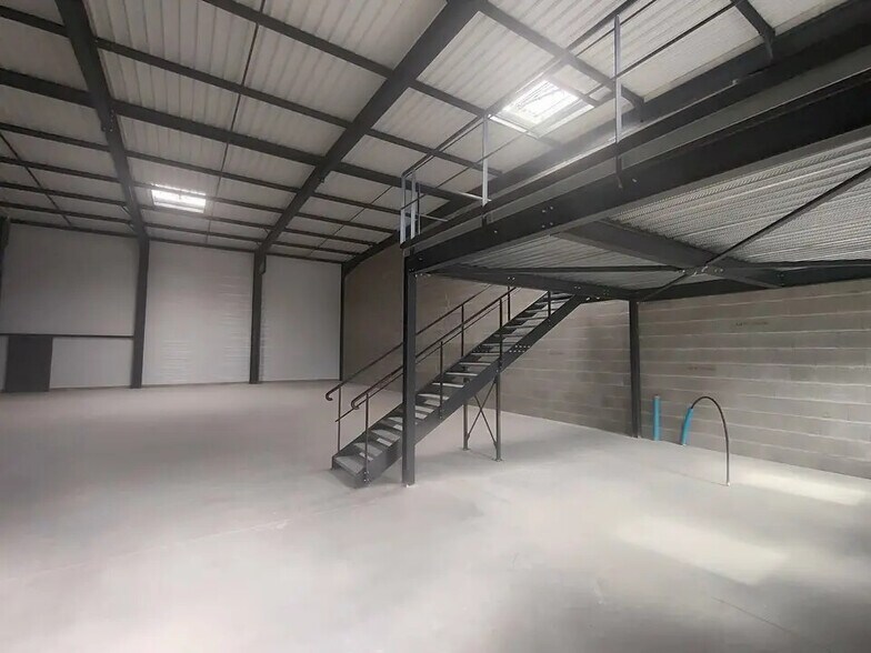 Flex in LES ABRETS for sale - Interior Photo - Image 2 of 4