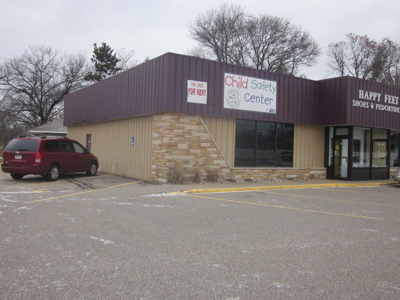 52 Sunset Blvd, Stevens Point, WI for lease - Building Photo - Image 1 of 2