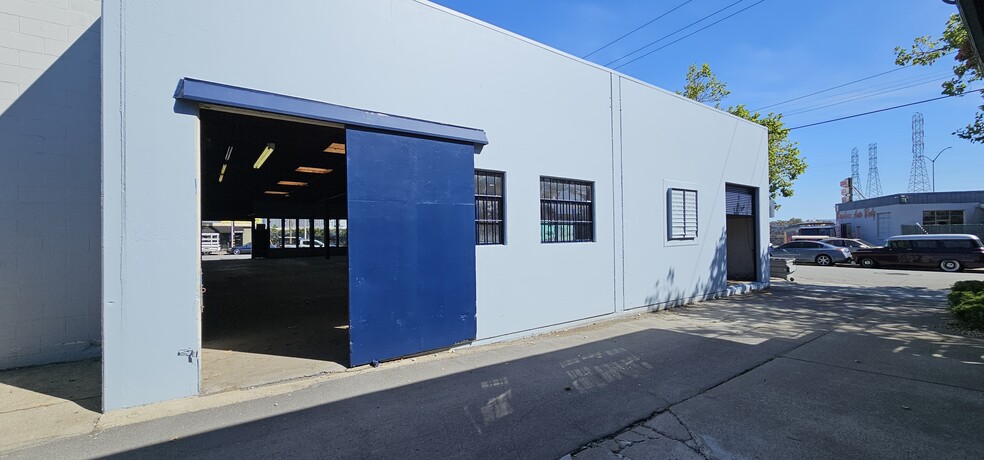 1024 Howard Ave, San Mateo, CA for lease - Building Photo - Image 2 of 9