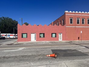 114 E Columbus Dr, Tampa, FL for lease Building Photo- Image 1 of 5