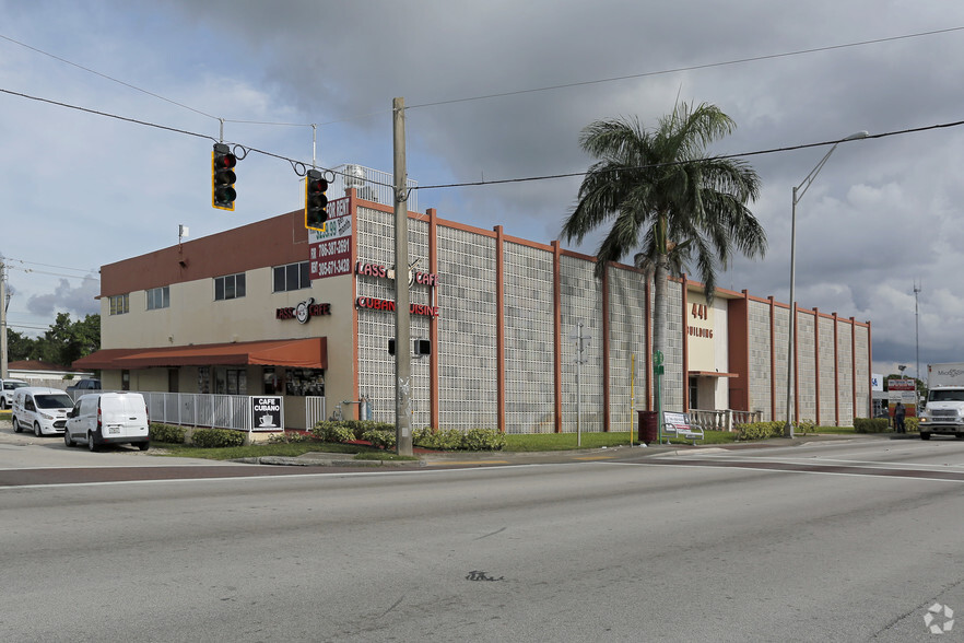 18800 NW 2nd Ave, Miami, FL for lease - Primary Photo - Image 1 of 5