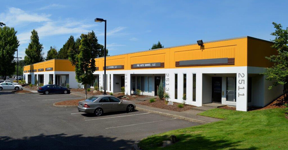 2511-2527 N Hayden Island Dr, Portland, OR for lease - Building Photo - Image 1 of 16