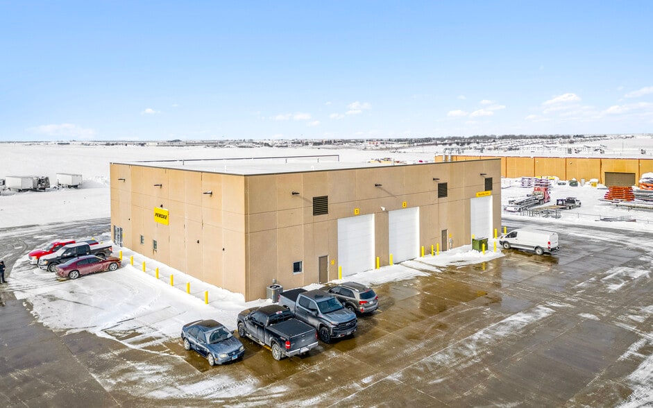 9525 Cox Springs Rd, Peosta, IA 52068 Penske Truck Leasing