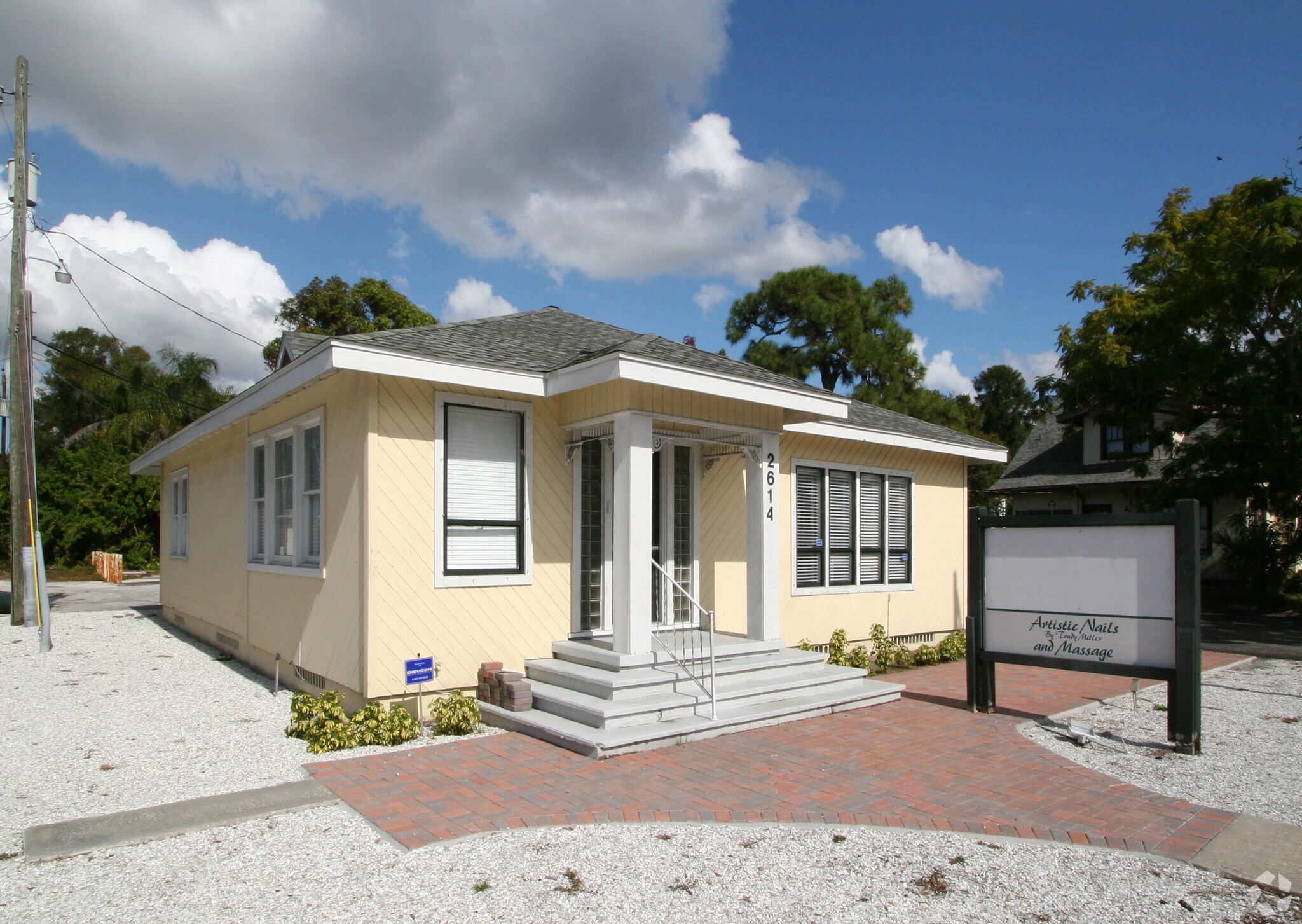 2614 Manatee Ave, Bradenton, FL for sale Primary Photo- Image 1 of 1