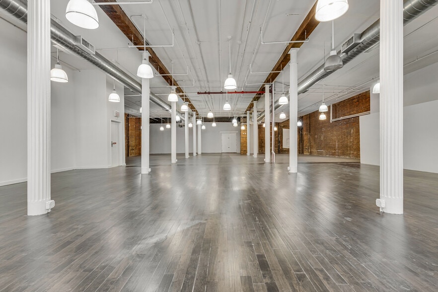 489 Broome St, New York, NY for lease - Interior Photo - Image 2 of 4