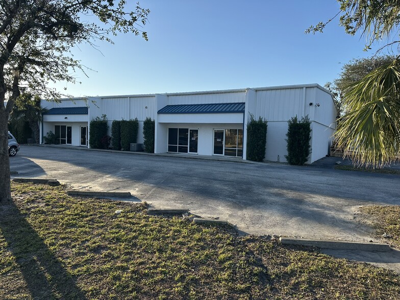 18480 Paulson Dr, Port Charlotte, FL for sale - Building Photo - Image 2 of 17