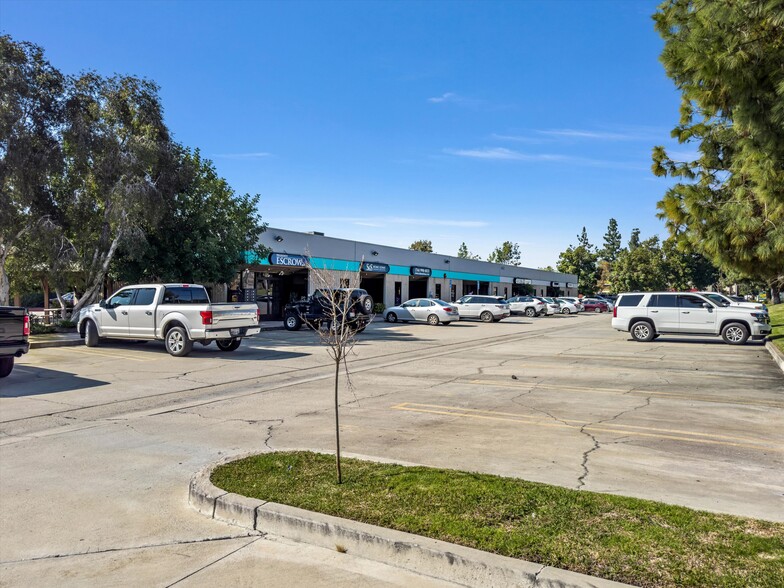 400 W Lambert Rd, Brea, CA for sale - Building Photo - Image 1 of 6