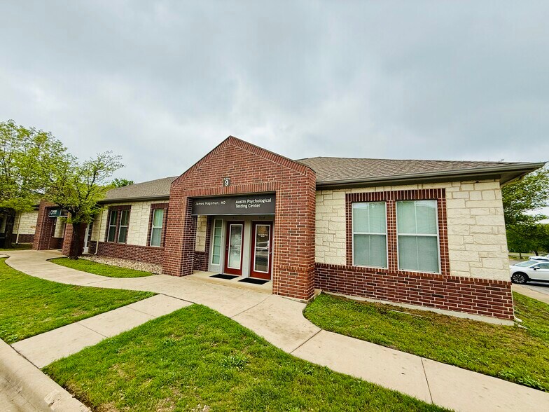 201 S Lakeline Blvd, Cedar Park, TX for sale - Building Photo - Image 1 of 7