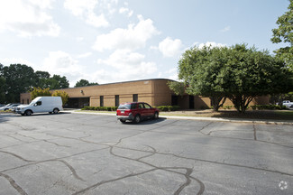 More details for 1351 Oakbrook Dr, Norcross, GA - Industrial for Lease