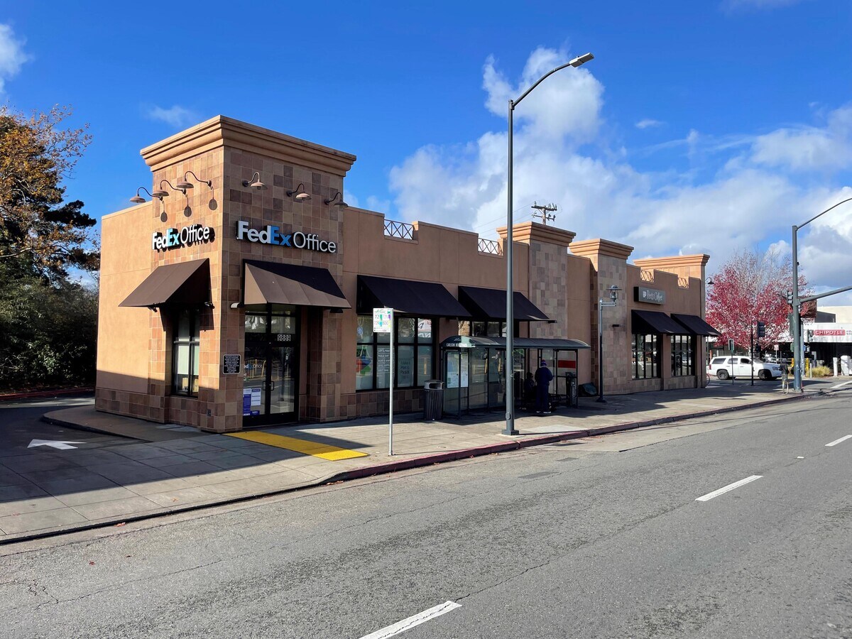 98899895 San Pablo Ave, El Cerrito, CA 94530 FedEx/Peet's Coffee