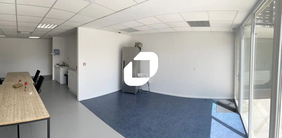 3 Rue Des Docks Rémois, Bétheny for sale - Building Photo - Image 2 of 4