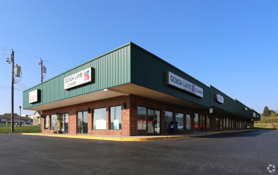 4461-4481 Marie Dr, Middletown, OH for sale - Building Photo - Image 2 of 5