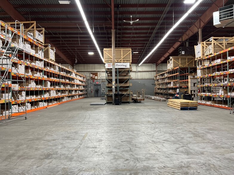 885 Waverly Ave, Holtsville, NY for lease - Interior Photo - Image 2 of 10