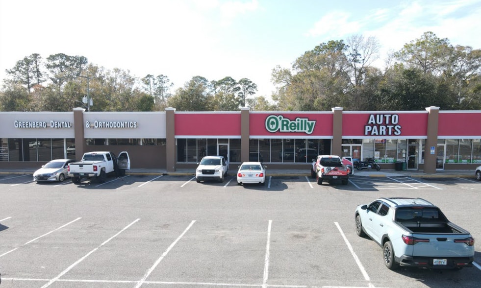 Blanding Town Center portfolio of 2 properties for sale on LoopNet.com - Building Photo - Image 3 of 10