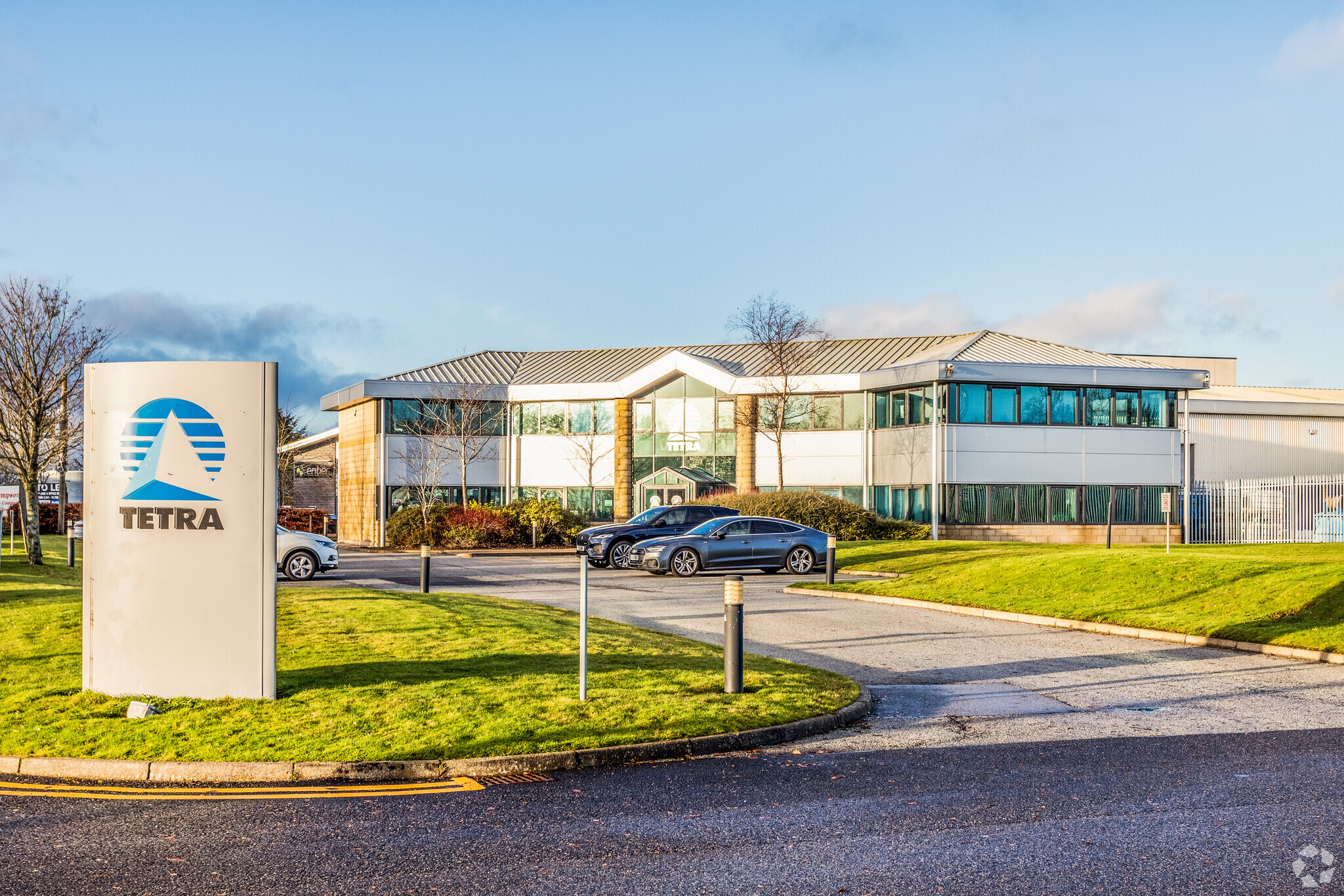 Endeavour Dr Westhill AB32 6UF LoopNet windows-path