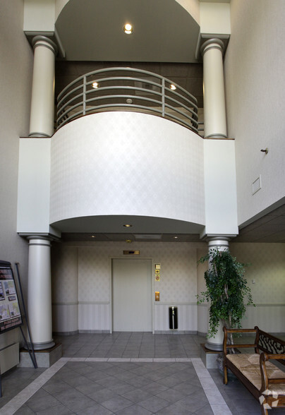 4580 Stephen Cir NW, Canton, OH for lease - Lobby - Image 2 of 6