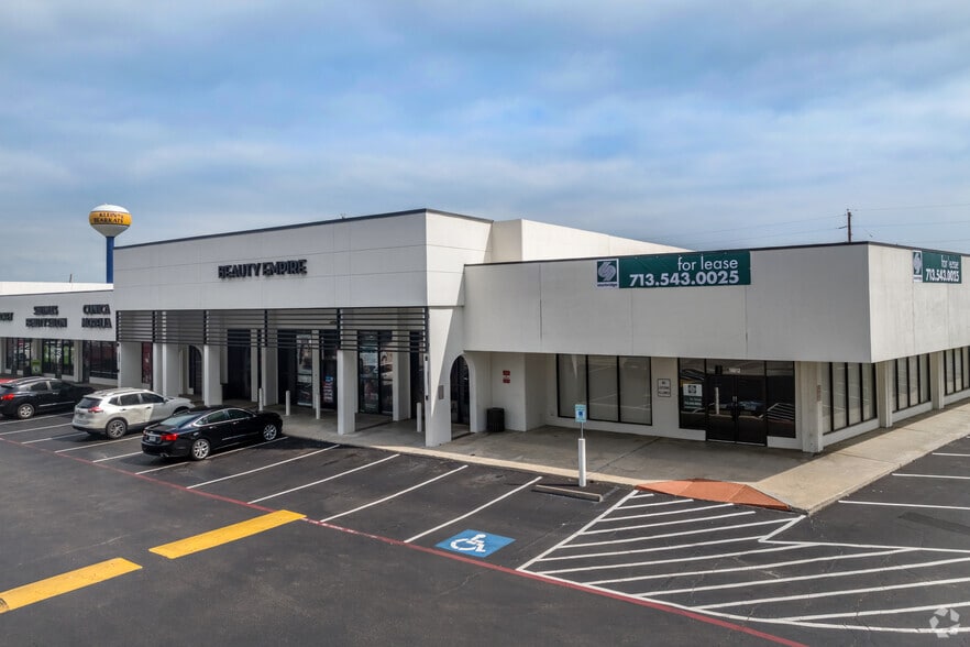 16812-16880 Stuebner Airline Rd, Spring, TX for lease - Building Photo - Image 3 of 6