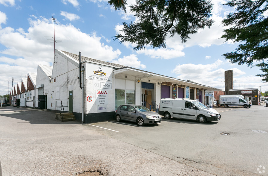 Cheney Manor Industrial Estate, Swindon for lease - Building Photo - Image 2 of 9