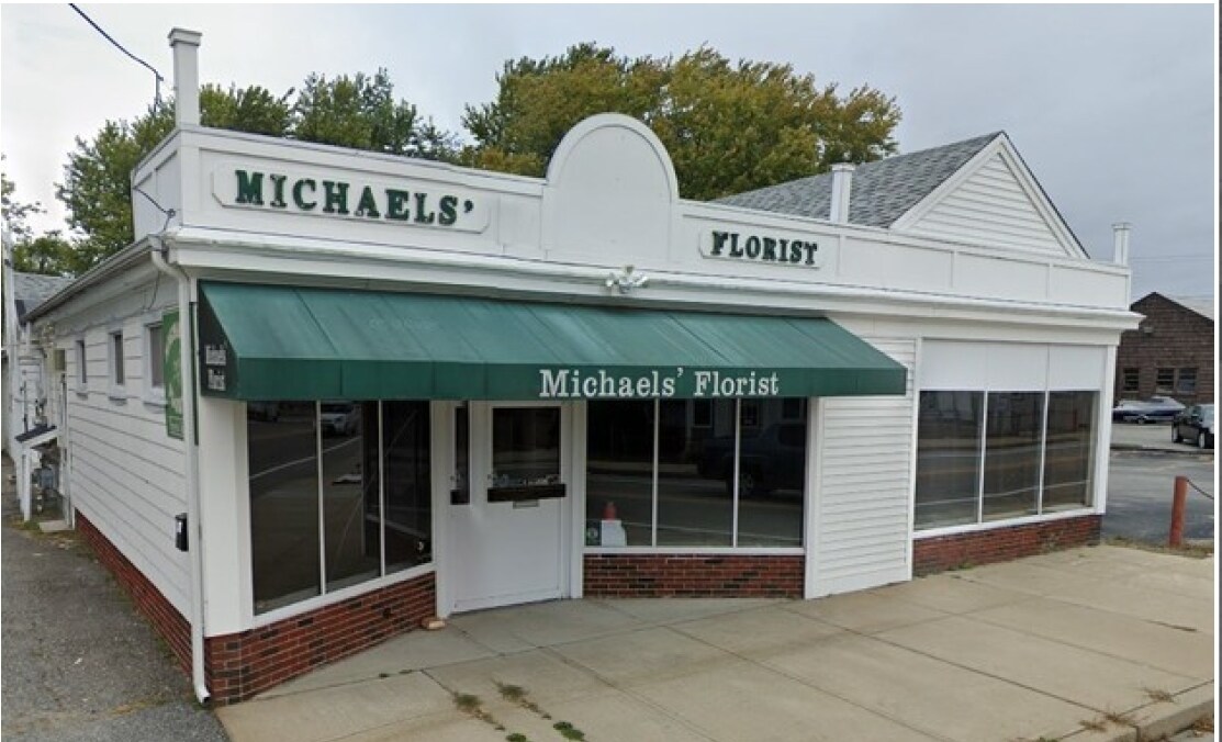 137 Main Rd, Tiverton, RI for sale Primary Photo- Image 1 of 1