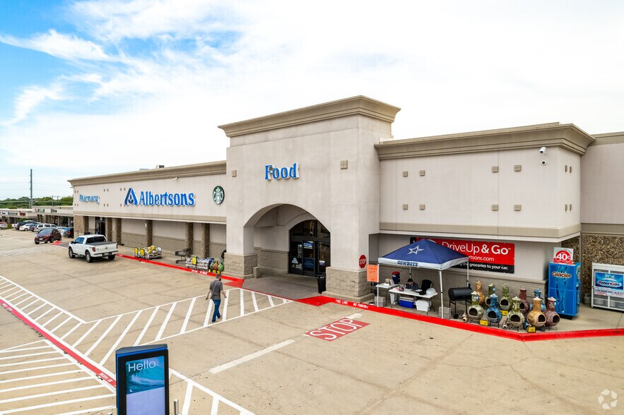 23172321 W University Dr, Denton, TX 76201