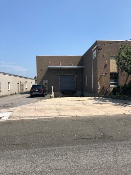 154-158 Lodi St, Hackensack, NJ for lease - Building Photo - Image 1 of 3