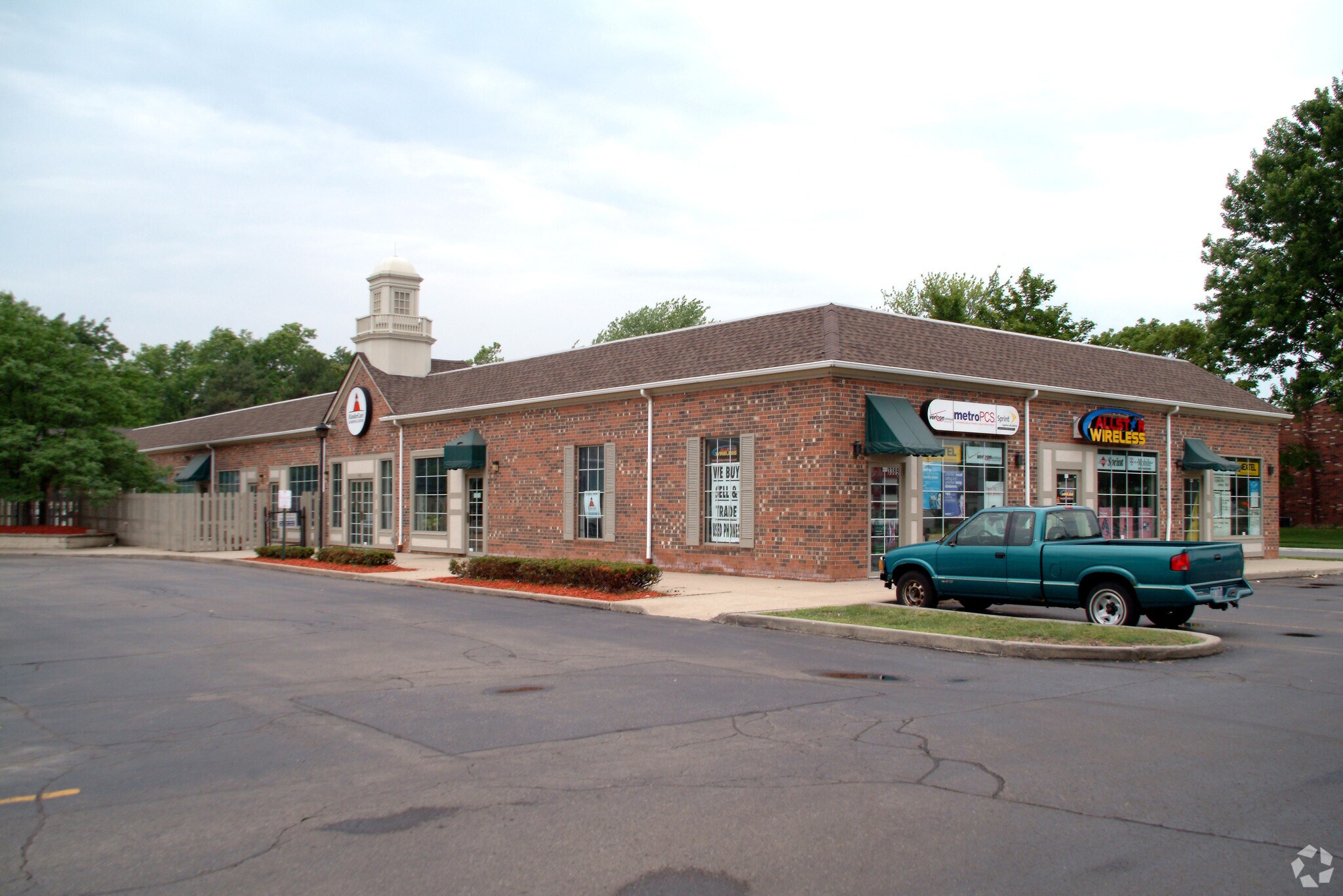 33313371 Greenfield Rd, Dearborn, MI 48120 Springwell Village