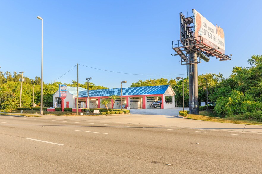 9401 W Hillsborough Ave, Tampa, FL 33615