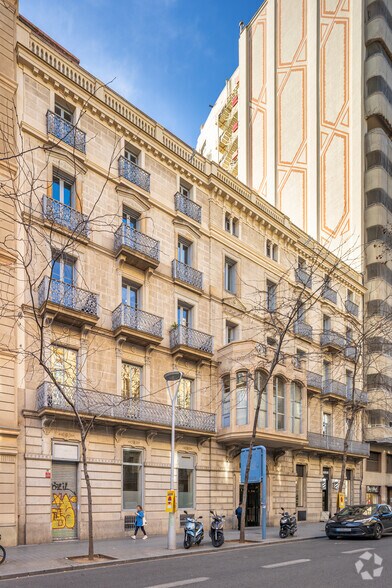 Carrer de Trafalgar, 6, Barcelona, Barcelona for lease - Building Photo - Image 2 of 4