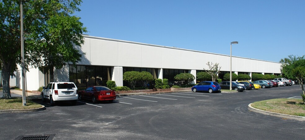 489 Semoran Blvd, Casselberry, FL for lease - Building Photo - Image 1 of 3