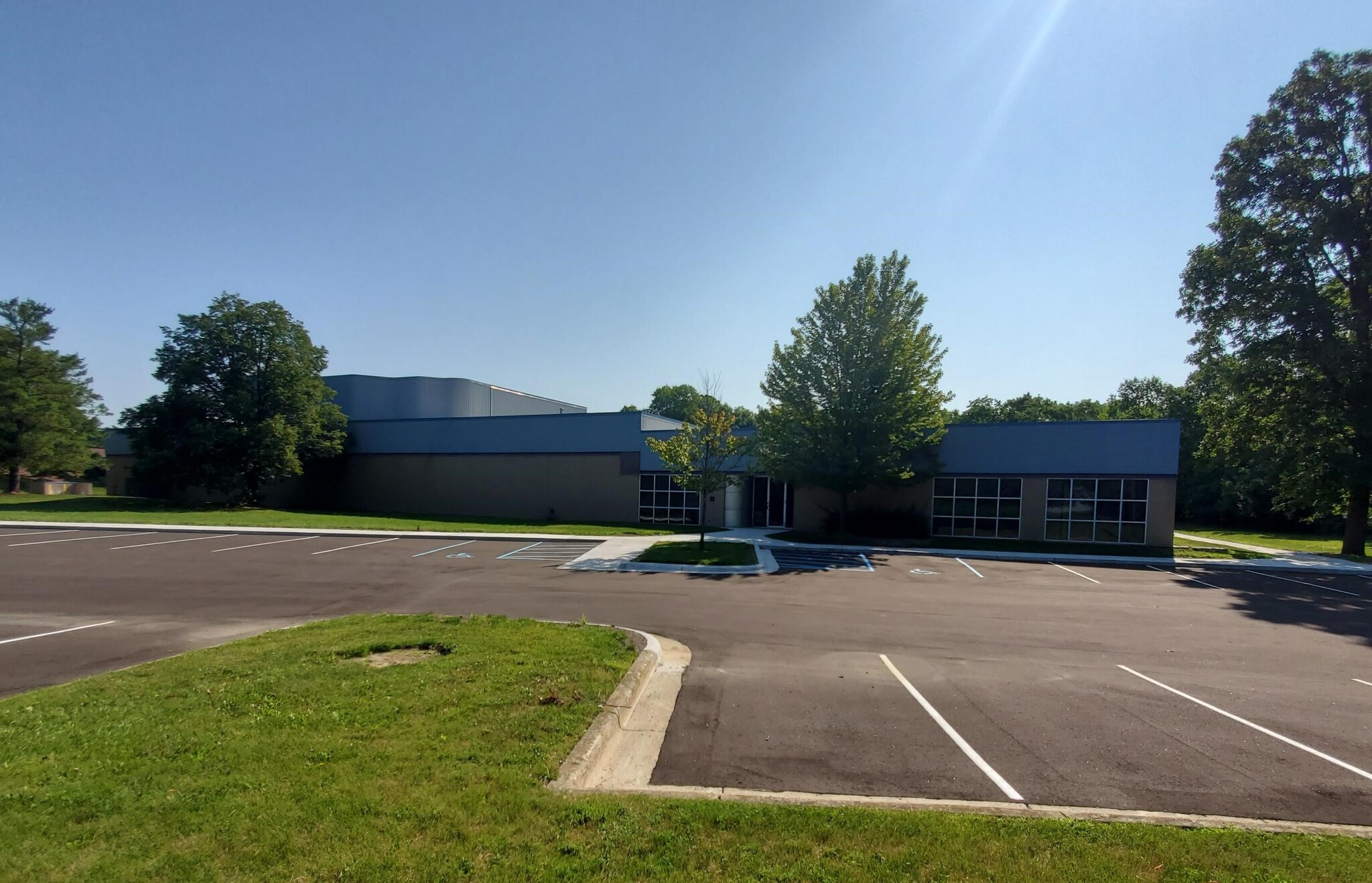 5075 Venture Dr, Ann Arbor, MI for lease Building Photo- Image 1 of 1