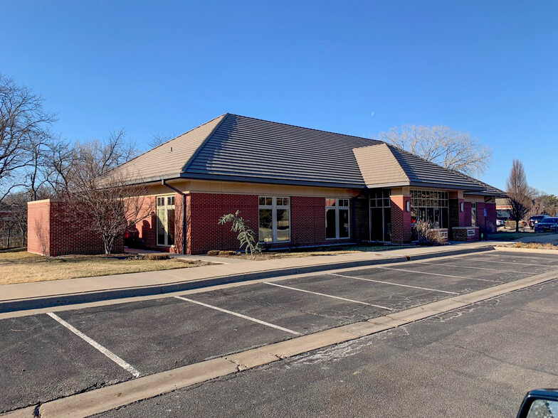 9412 E Central Ave, Wichita, KS for sale - Primary Photo - Image 1 of 1