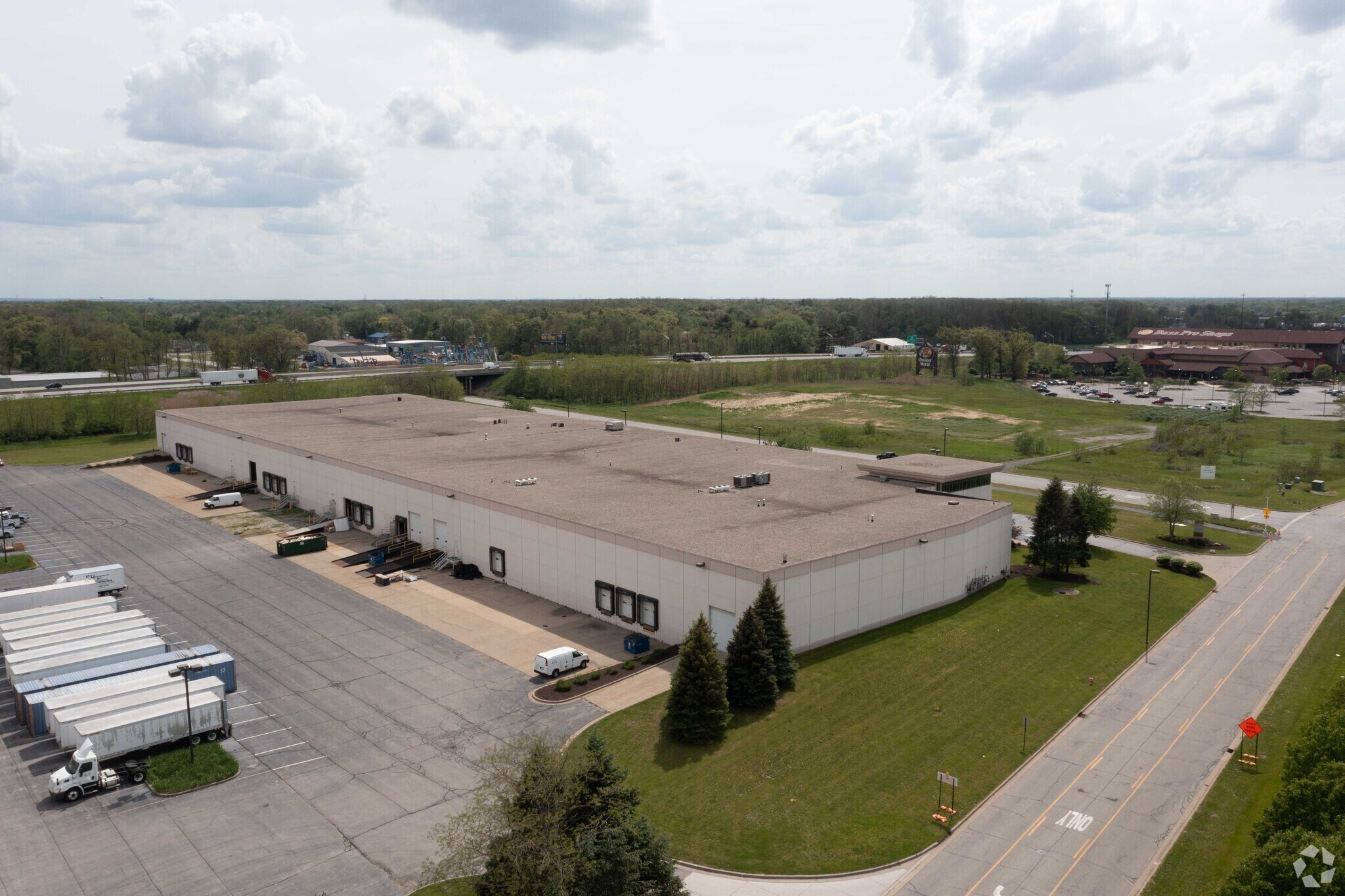 6525 Daniel Burnham Dr, Portage, IN 46368 Units A