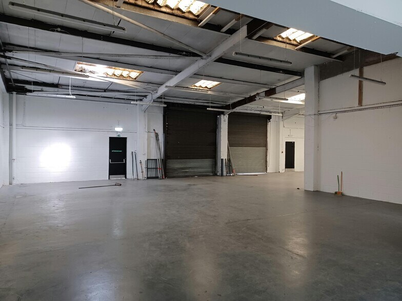 144-146 Beddington Ln, Croydon for sale - Building Photo - Image 2 of 13